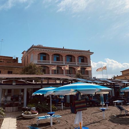 Hotel Miramare Ladispoli Exteriér fotografie