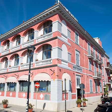 Hotel Miramare Ladispoli Exteriér fotografie