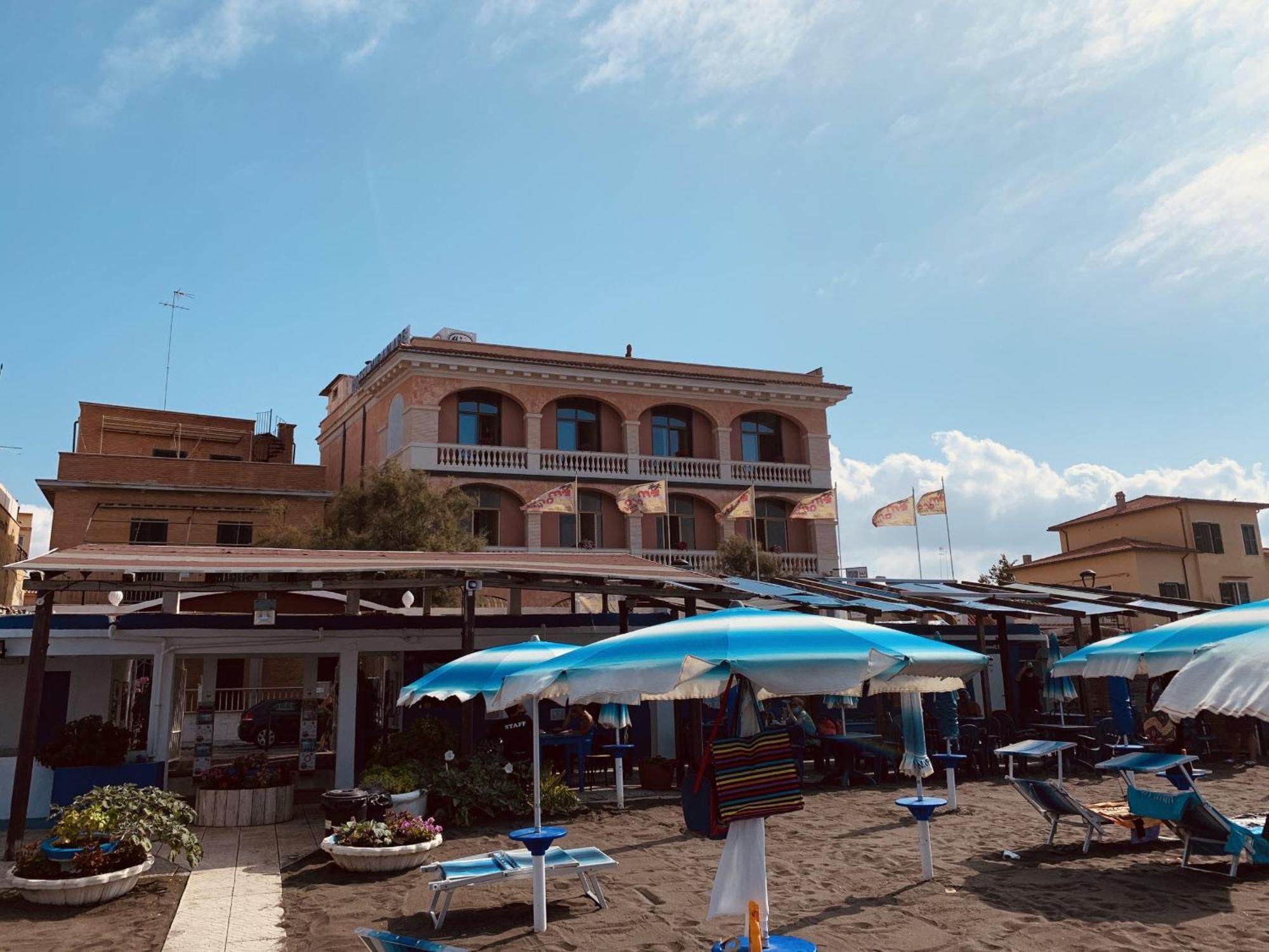 Hotel Miramare Ladispoli Exteriér fotografie