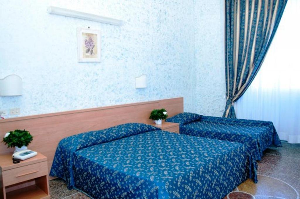 Hotel Miramare Ladispoli Pokoj fotografie